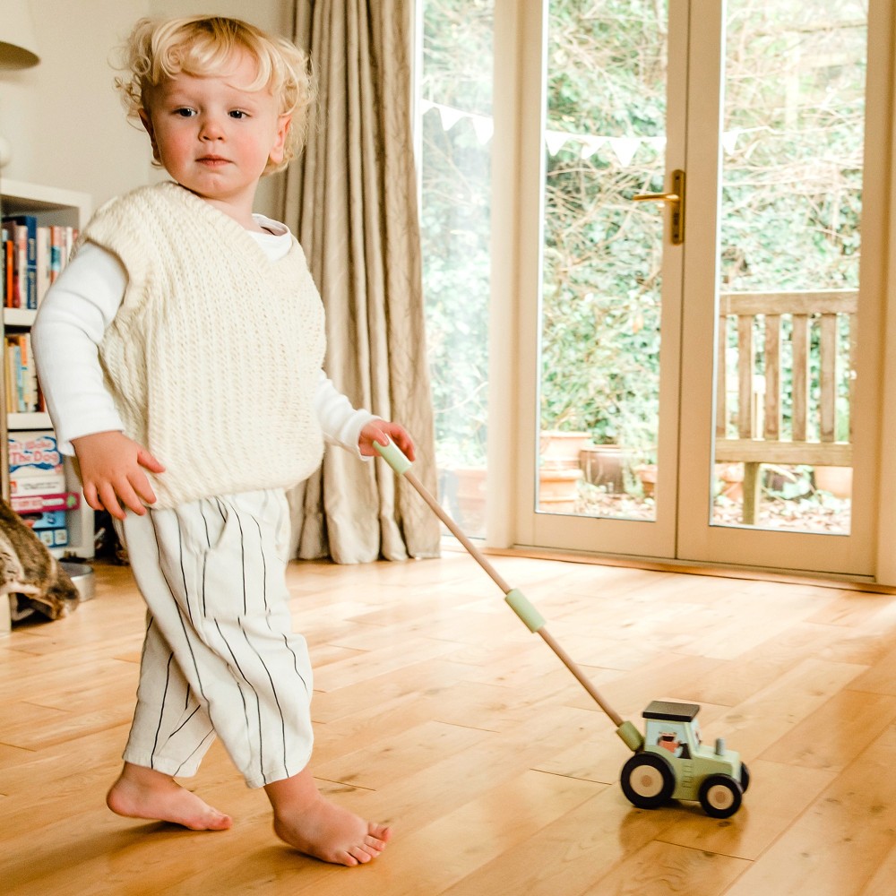 Τρακτέρ Push Along Farmyard Orange Tree Toys