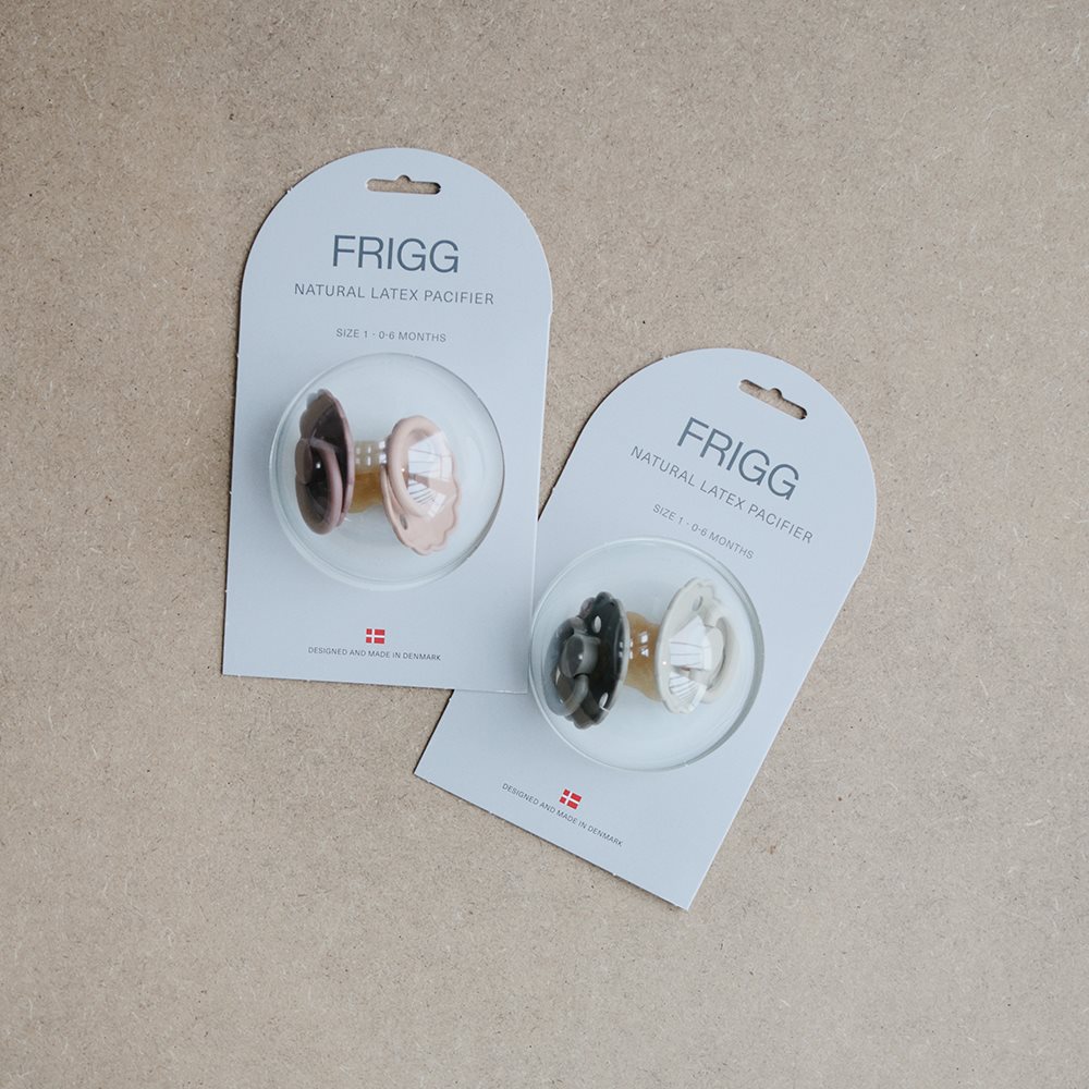 Σετ 2 Πιπίλες Latex FRIGG Daisy Biscuit/Cream 0-6 Μηνών
