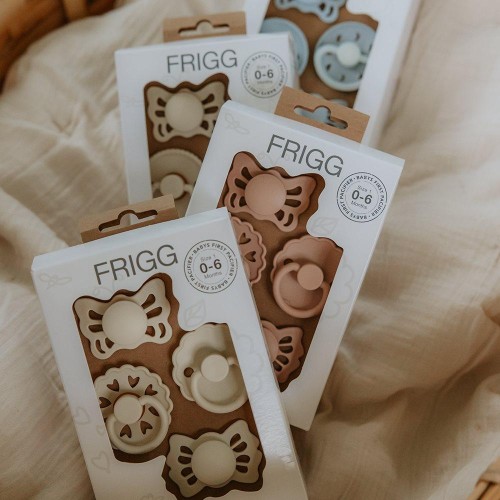 Σετ 4 Πιπίλες FRIGG - Floral Heart Blush 0-6 Μηνών